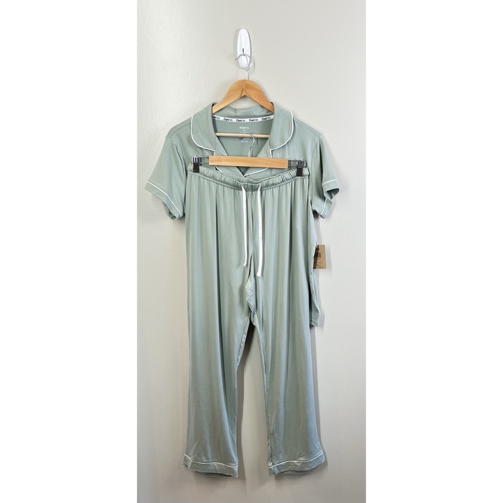 Baltic Born NWT Pajama Set Women's Green Soft Long Pants Short Sleeves Sz M